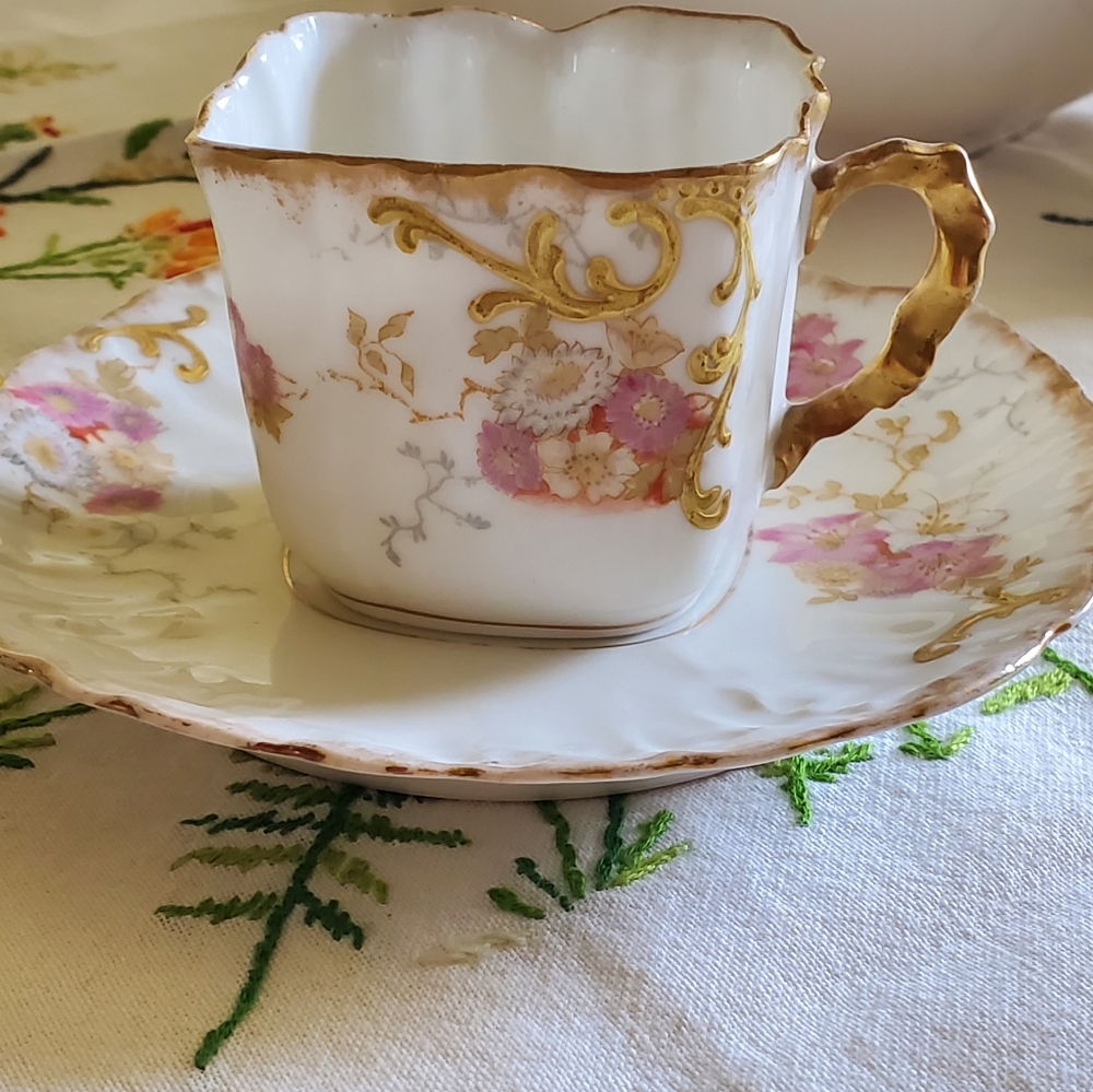 Elegant Floral Teacup and Saucer Set